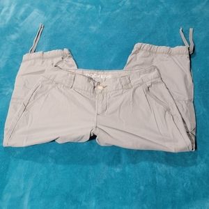 Women's cargo capri